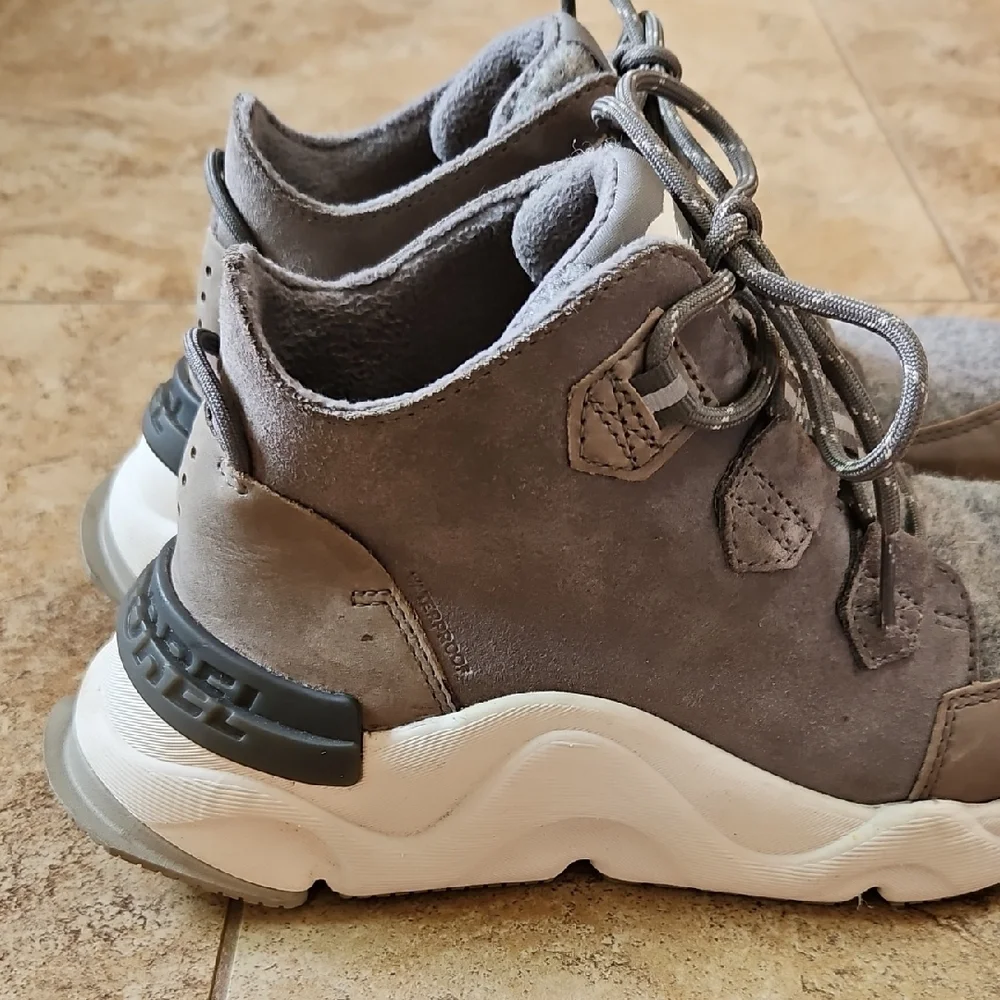 Sorel Womens Weatherproof Gray Sneakers - Picture 5 of 9